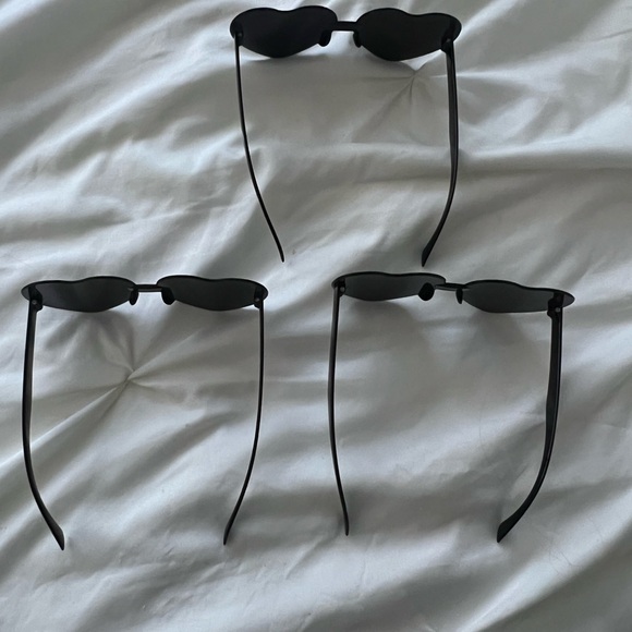 Black Heart Shaped Sunglasses - Picture 2 of 4